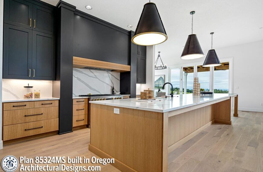 House Tour: Modern Farmhouse built in Oregon Wine Country